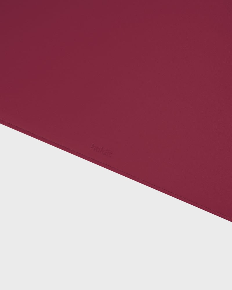 Red Velvet Laptop Case 16"