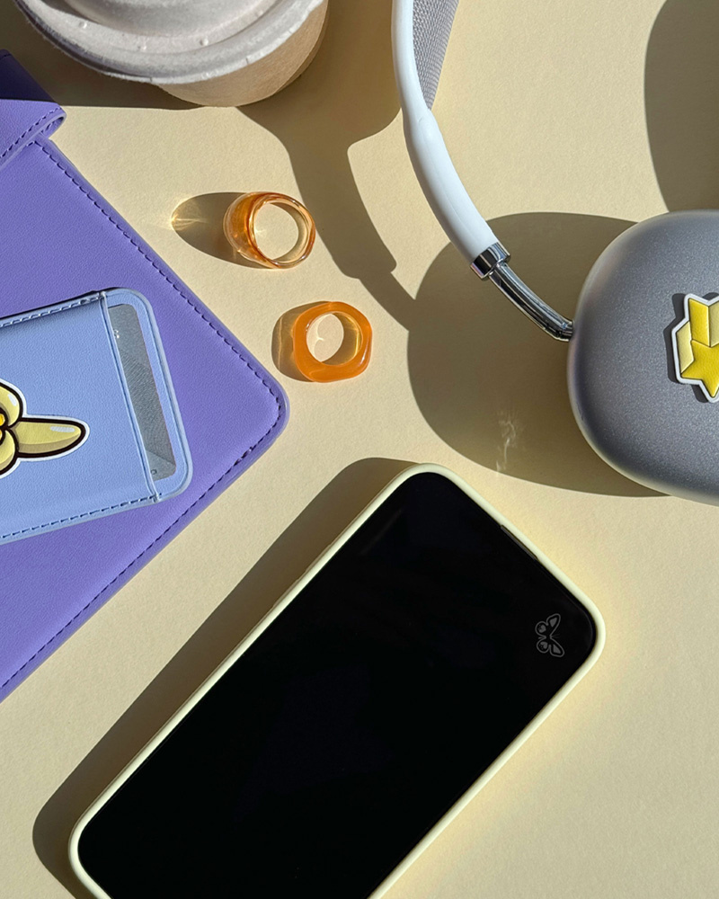 Screen Protector Cherry Print iPhone 16e