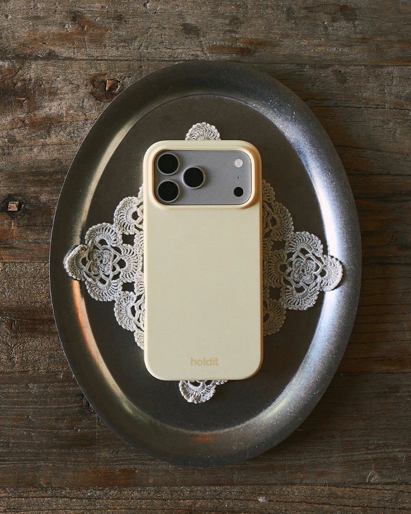 Phone Case Silicone Butter Yellow iPhone 18 Pro Max