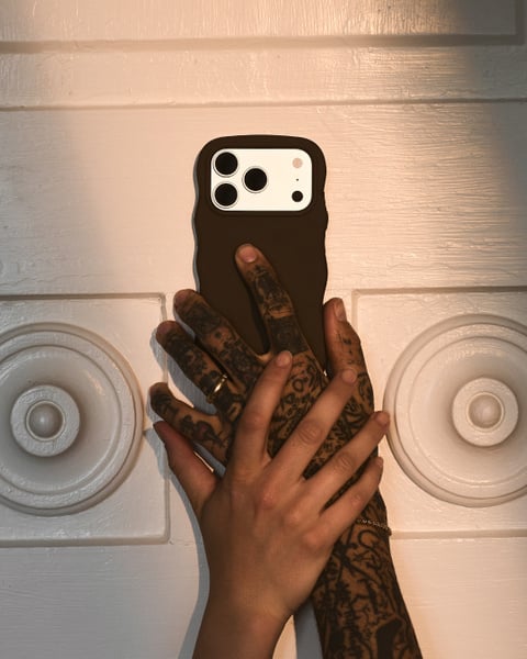 Phone Case Wavy Silicone Chocolate iPhone 13