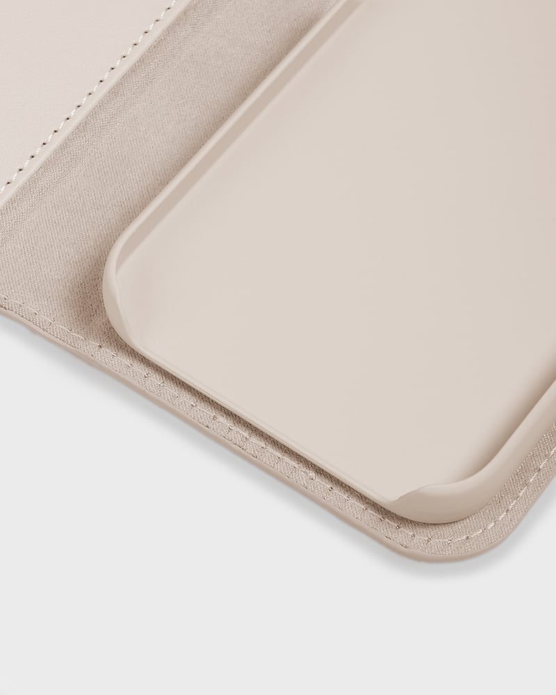 Wallet Case Magnet Light Beige iPhone 12 Pro